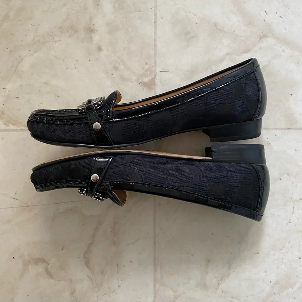 Coach Ella Signature Black Patent Leather Monogram Logo Flats Loafers Size 6B